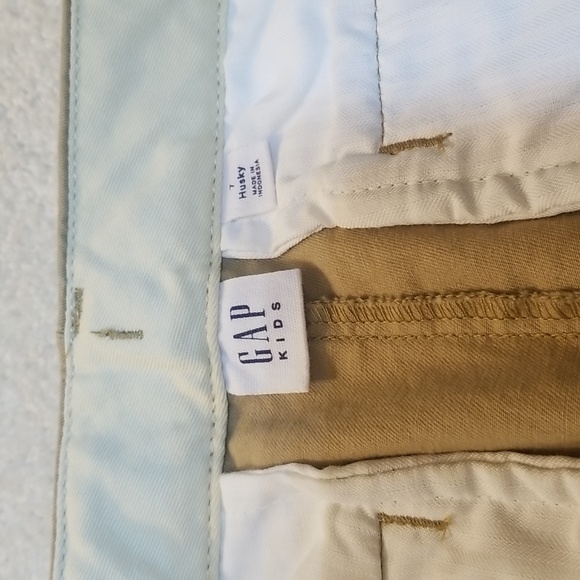 NWT GapKids Size 7 Husky Lived-In Khakis with Washwell in British Khaki - Picture 5 of 7